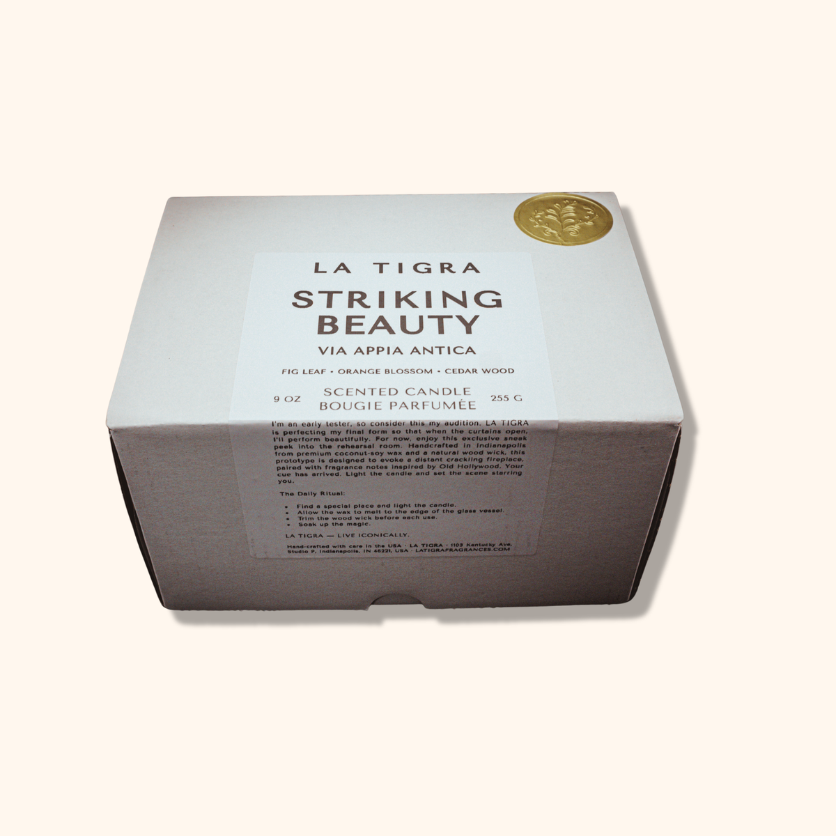 STRIKING BEAUTY • CANDLE
